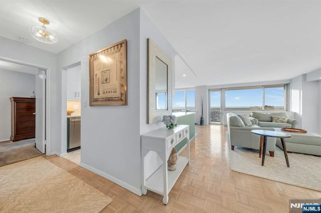 1600 Parker Avenue 27J, Fort Lee, NJ 07024