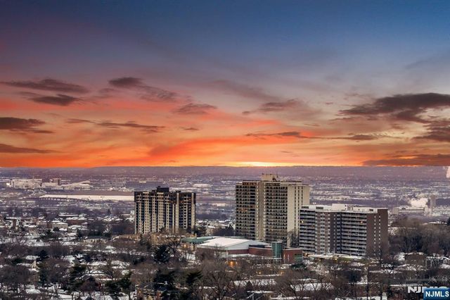 1600 Parker Avenue 27J, Fort Lee, NJ 07024