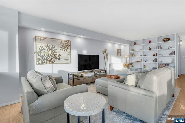 1600 Parker Avenue 27J, Fort Lee, NJ 07024