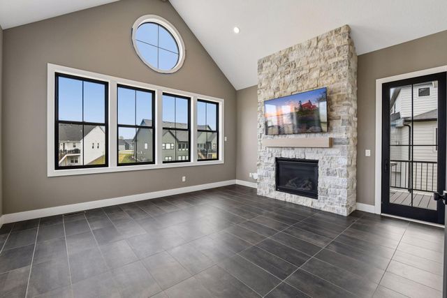 16920 46th Avenue N, Plymouth, MN 55446