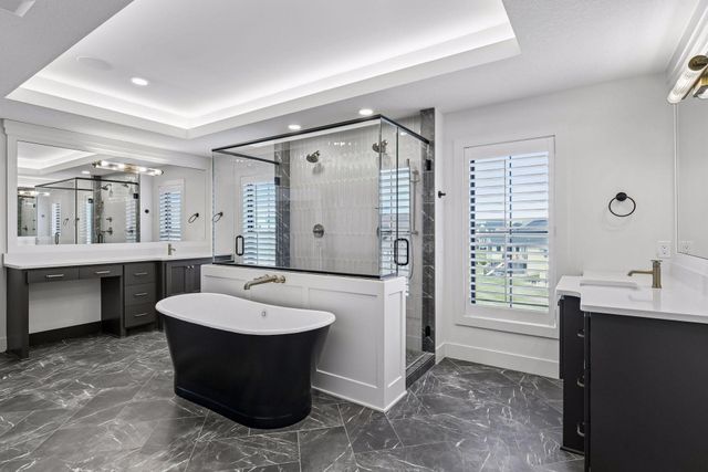 16920 46th Avenue N, Plymouth, MN 55446