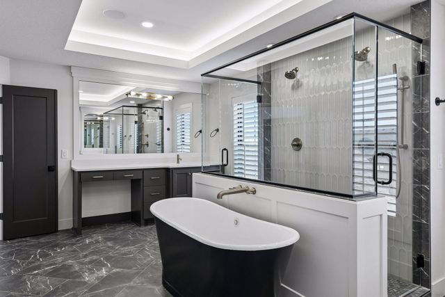 16920 46th Avenue N, Plymouth, MN 55446