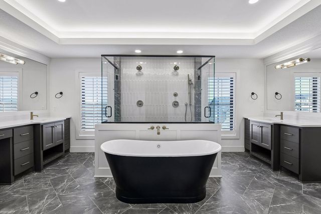 16920 46th Avenue N, Plymouth, MN 55446