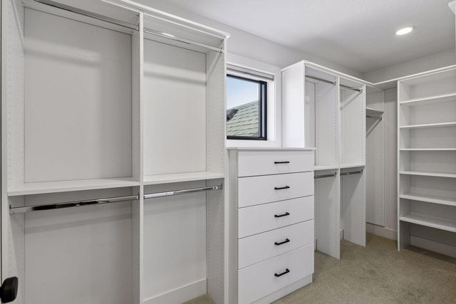 16920 46th Avenue N, Plymouth, MN 55446