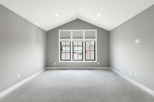 16920 46th Avenue N, Plymouth, MN 55446