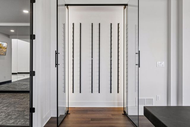 16920 46th Avenue N, Plymouth, MN 55446