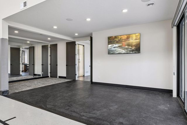 16920 46th Avenue N, Plymouth, MN 55446