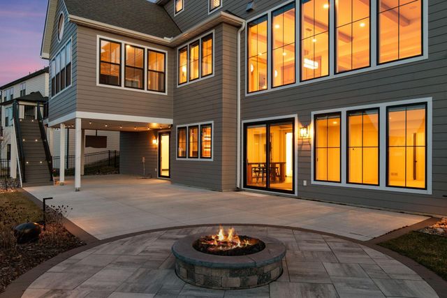 16920 46th Avenue N, Plymouth, MN 55446