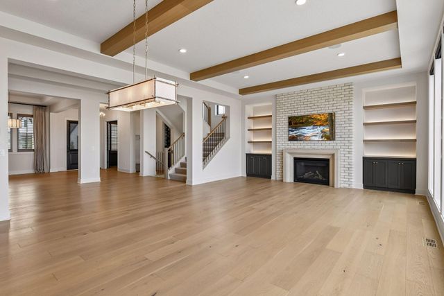 16920 46th Avenue N, Plymouth, MN 55446