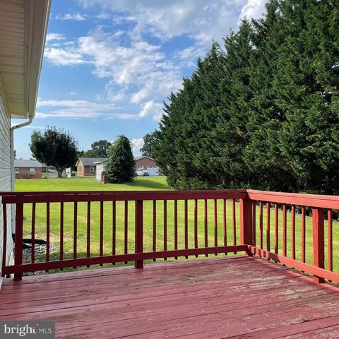 181 MUSE ST, Falling Waters, WV 25419