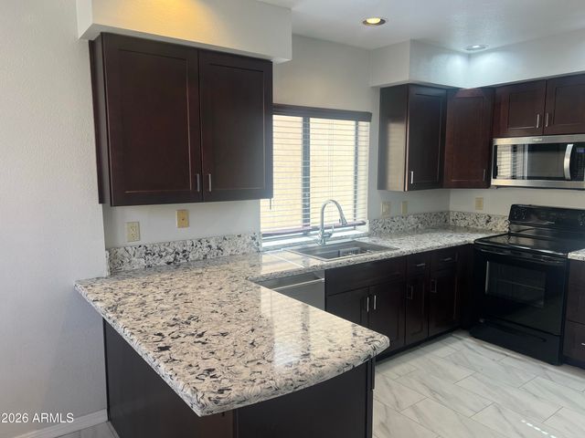 10429 E SAN TAN Boulevard, Sun Lakes, AZ 85248