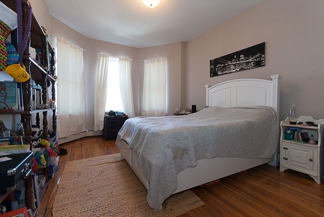 206 Chestnut Hill Ave 9, Boston, MA 02135