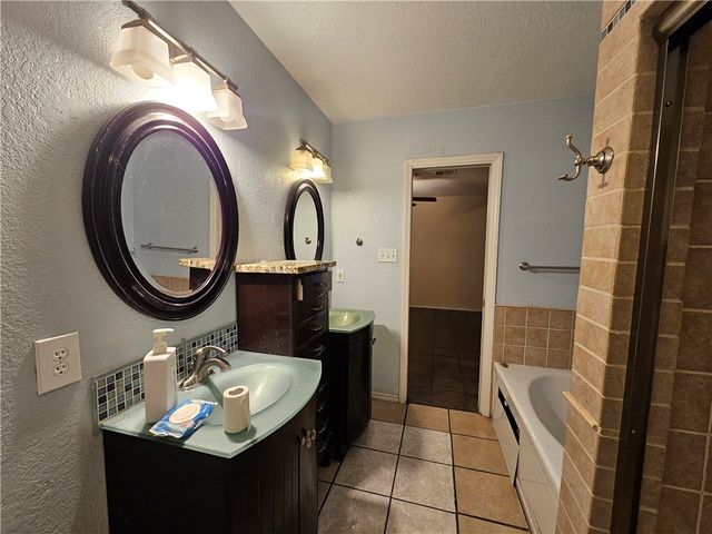 2105 Harbor, Rockport, TX 78382