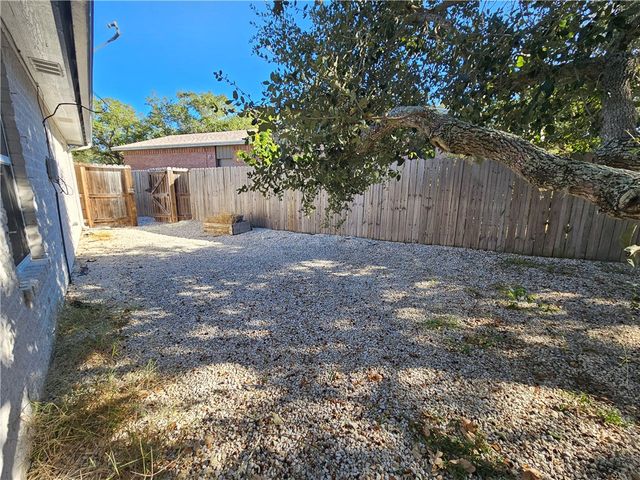 2105 Harbor, Rockport, TX 78382