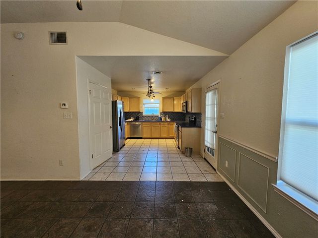 2105 Harbor, Rockport, TX 78382