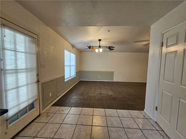 2105 Harbor, Rockport, TX 78382