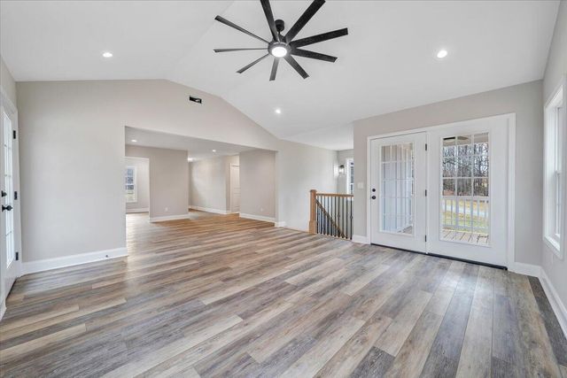 149 Windlass RD, Moneta, VA 24121