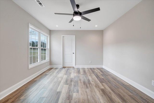 149 Windlass RD, Moneta, VA 24121