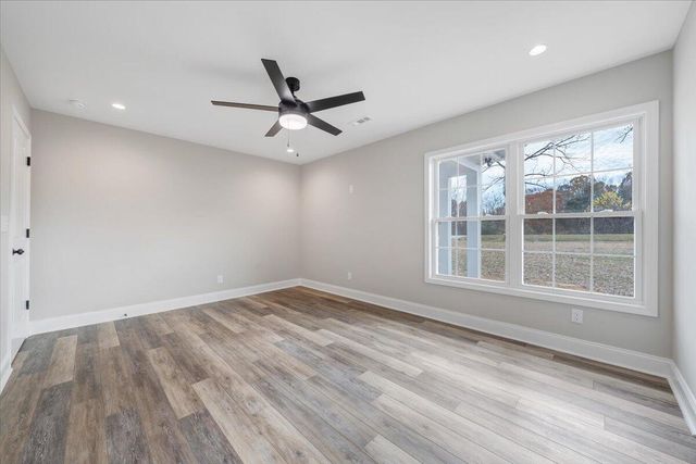 149 Windlass RD, Moneta, VA 24121