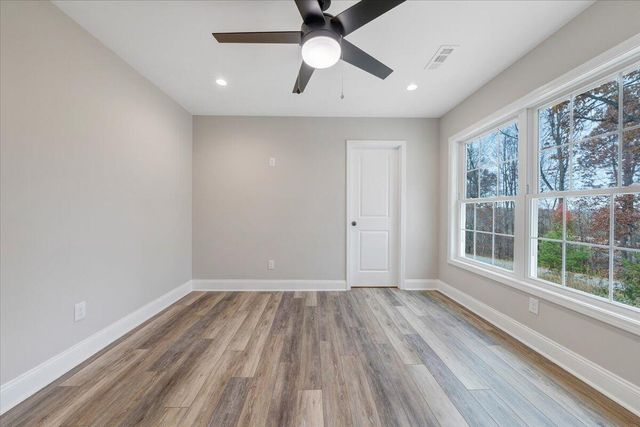 149 Windlass RD, Moneta, VA 24121