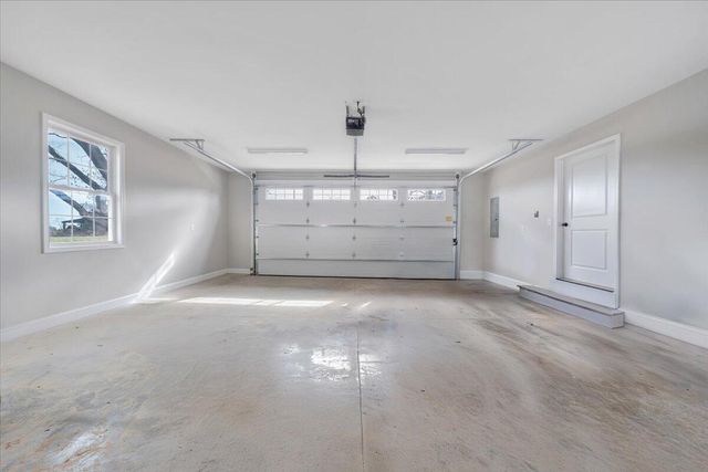 149 Windlass RD, Moneta, VA 24121