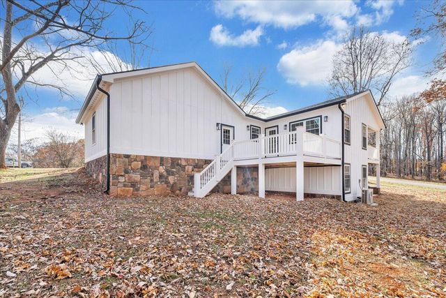 149 Windlass RD, Moneta, VA 24121