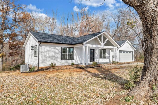 149 Windlass RD, Moneta, VA 24121