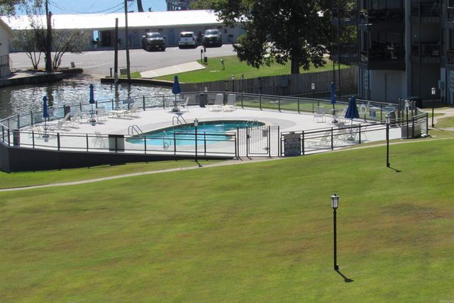 270 Lake Hamilton Dr Apt E9, Hot Springs National Park, AR 71913