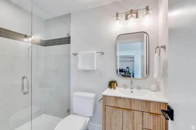 3813 N FOOTHILL DR, Provo, UT 84604