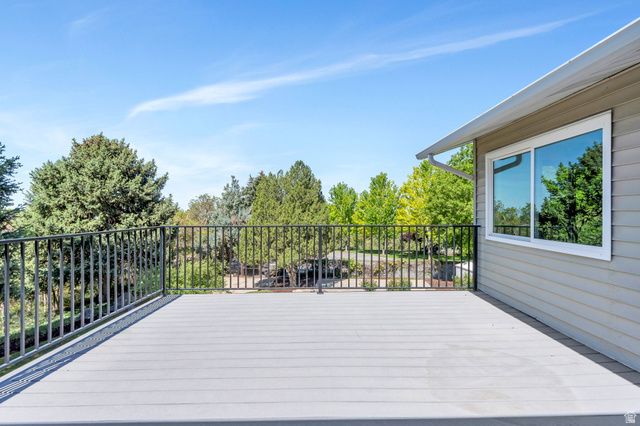 3813 N FOOTHILL DR, Provo, UT 84604