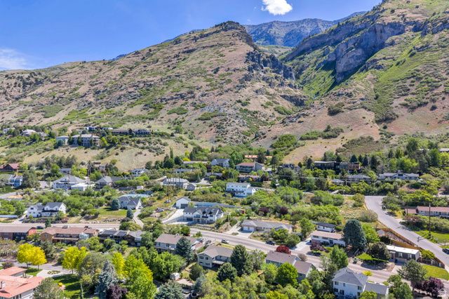 3813 N FOOTHILL DR, Provo, UT 84604