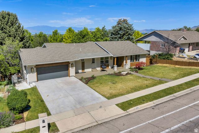 3813 N FOOTHILL DR, Provo, UT 84604