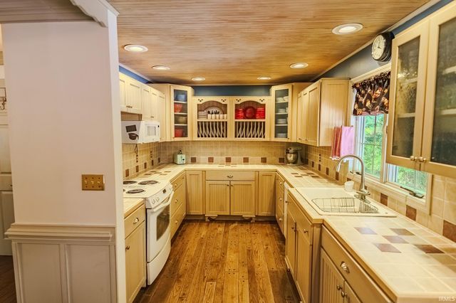 2518 Rainbow Drive, Lafayette, IN 47904