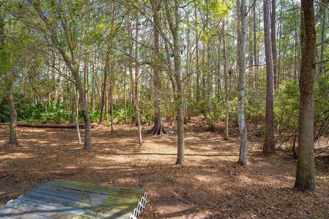 4040 Red Pine Ln, St Augustine, FL 32086