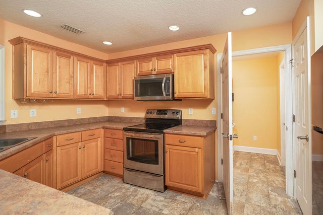 4040 Red Pine Ln, St Augustine, FL 32086