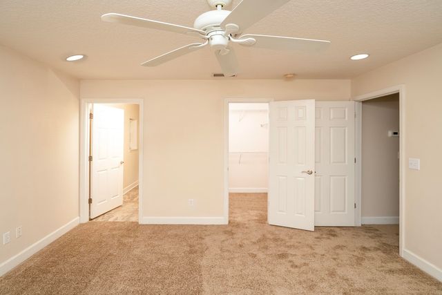 4040 Red Pine Ln, St Augustine, FL 32086