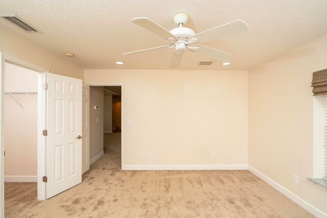 4040 Red Pine Ln, St Augustine, FL 32086