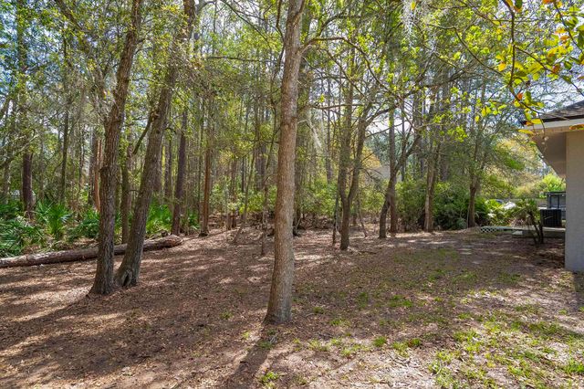 4040 Red Pine Ln, St Augustine, FL 32086