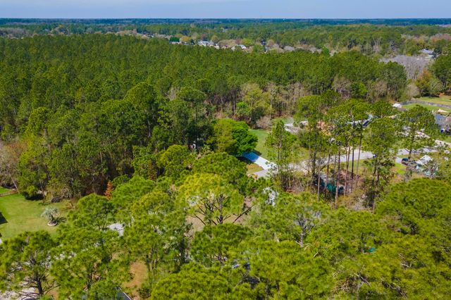 4040 Red Pine Ln, St Augustine, FL 32086