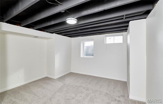 2141 Rountree Drive, St Louis, MO 63136