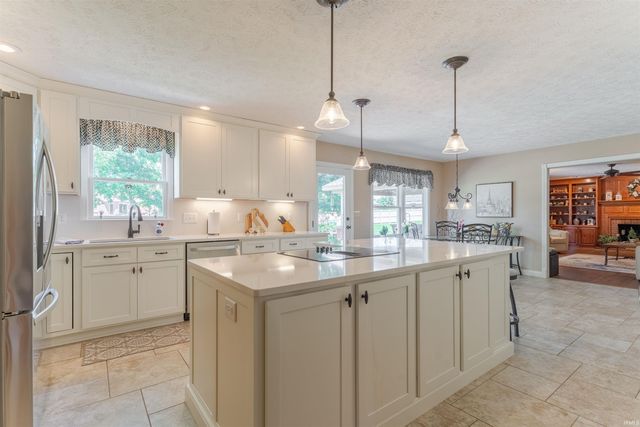 7588 Ridgebrook Court, Newburgh, IN 47630