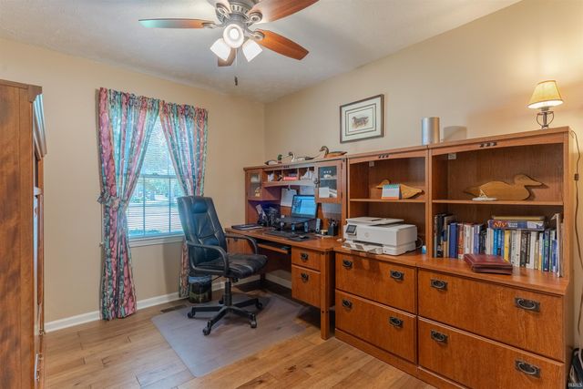7588 Ridgebrook Court, Newburgh, IN 47630