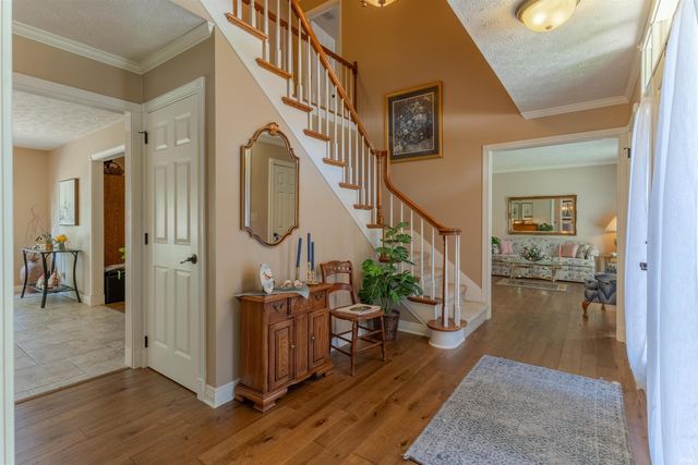 7588 Ridgebrook Court, Newburgh, IN 47630