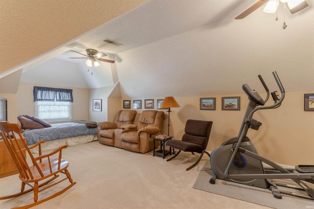 7588 Ridgebrook Court, Newburgh, IN 47630