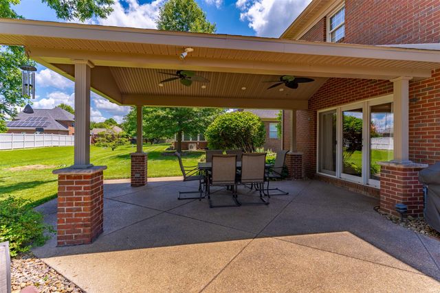 7588 Ridgebrook Court, Newburgh, IN 47630