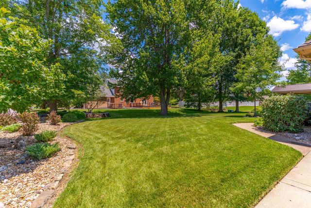 7588 Ridgebrook Court, Newburgh, IN 47630