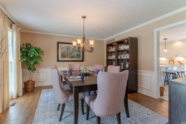 7588 Ridgebrook Court, Newburgh, IN 47630