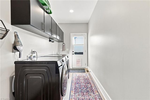 5629 Crooked Oak Drive, Summerfield, NC 27358
