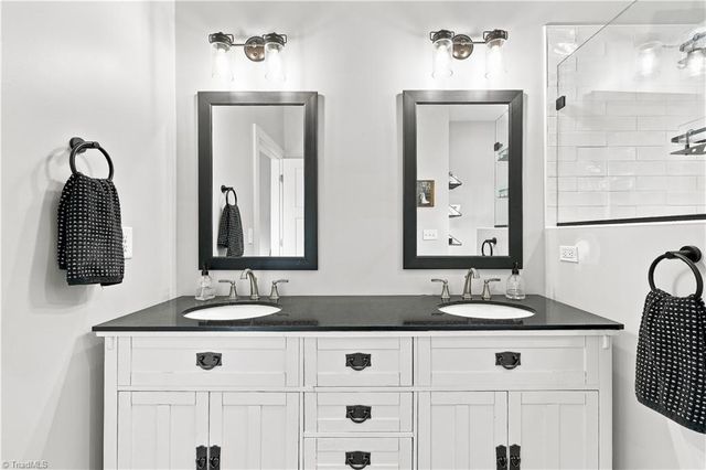 5629 Crooked Oak Drive, Summerfield, NC 27358