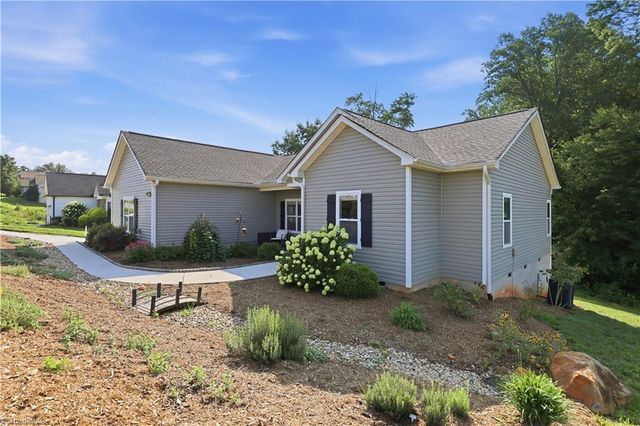 5629 Crooked Oak Drive, Summerfield, NC 27358
